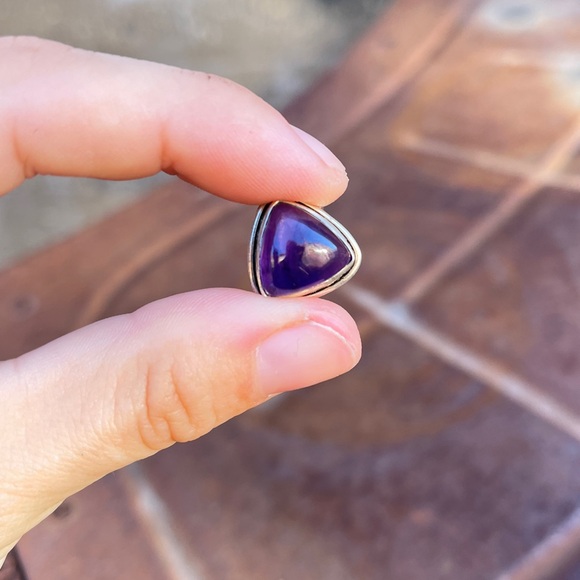 2/$50 💘 Vintage Sterling Silver Amethyst Triangle Ring - Picture 2 of 9